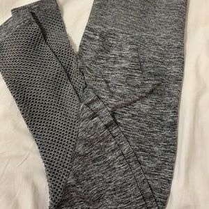 grey leggings - garage